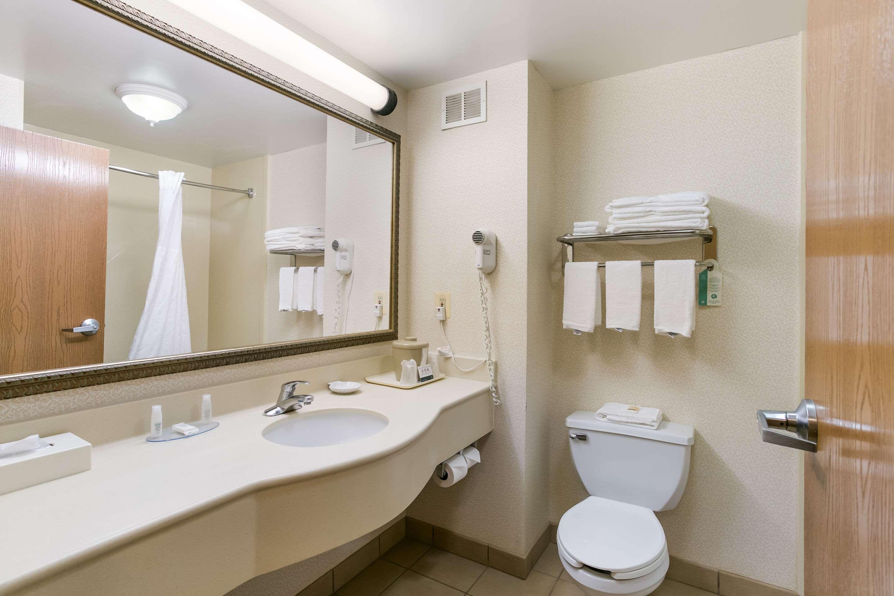 Quality Inn & Suites Bel Air I-95 Exit 77A Eksteriør billede