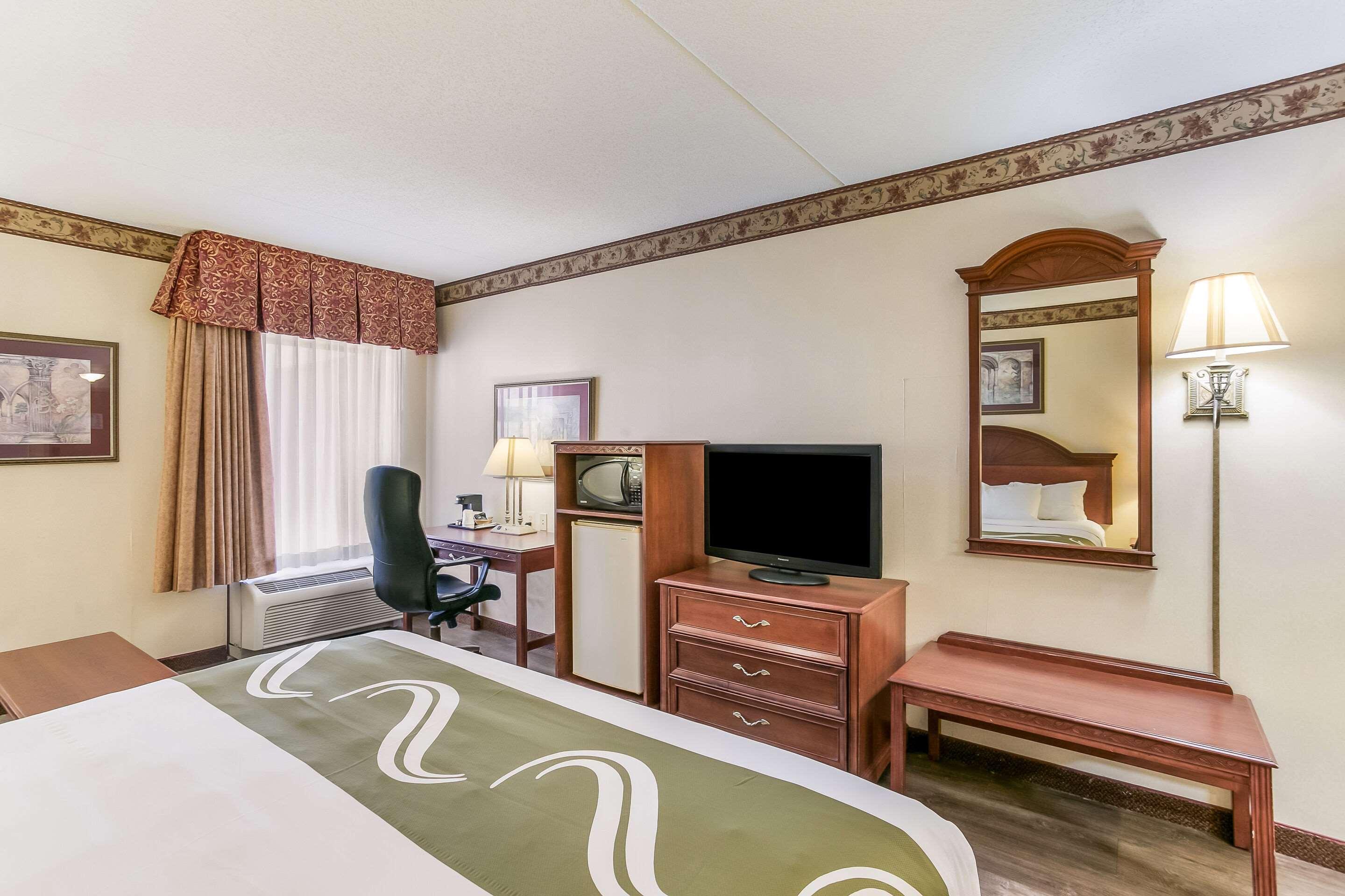 Quality Inn & Suites Bel Air I-95 Exit 77A Eksteriør billede